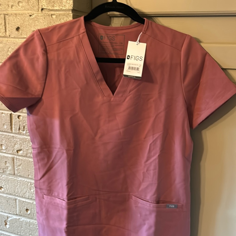 Figs Technical Collection Scrub Top - Picture 2 of 5